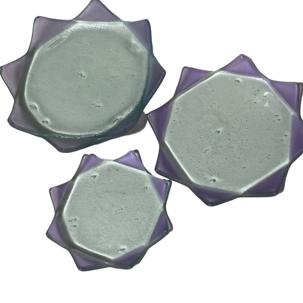 10/$25🦋 Set of 3 Stackable Purple & Blue Lotus Glass Trinket Trays - Picture 1 of 15